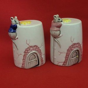 VTG Mouse House Porcelain Salt & Pepper Shakers Collectible